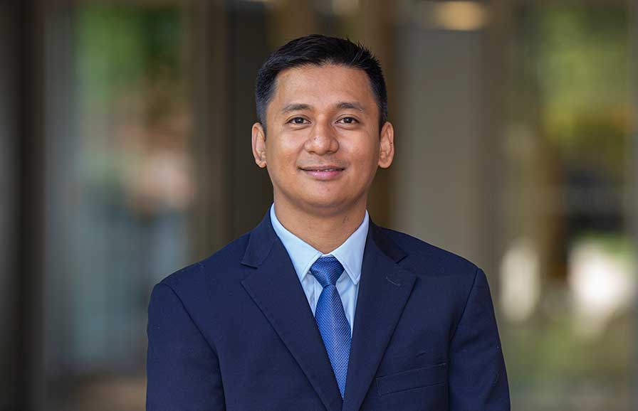 Nellowe Candelario, MD