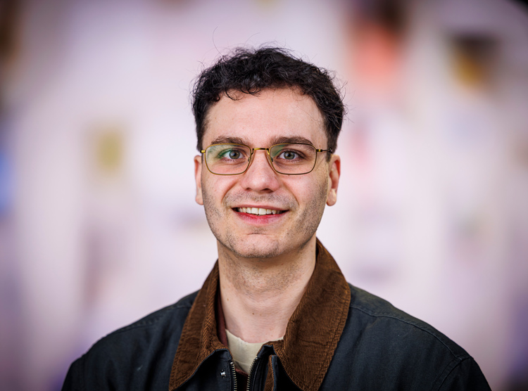 Headshot of Trevor Bender