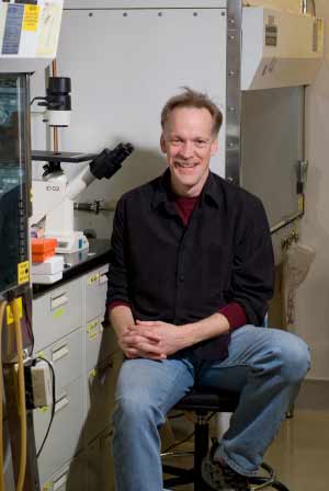 Prof. Mark Roth Selenide protects heart muscle in the wake of cardiac arrest - Fred Hutch